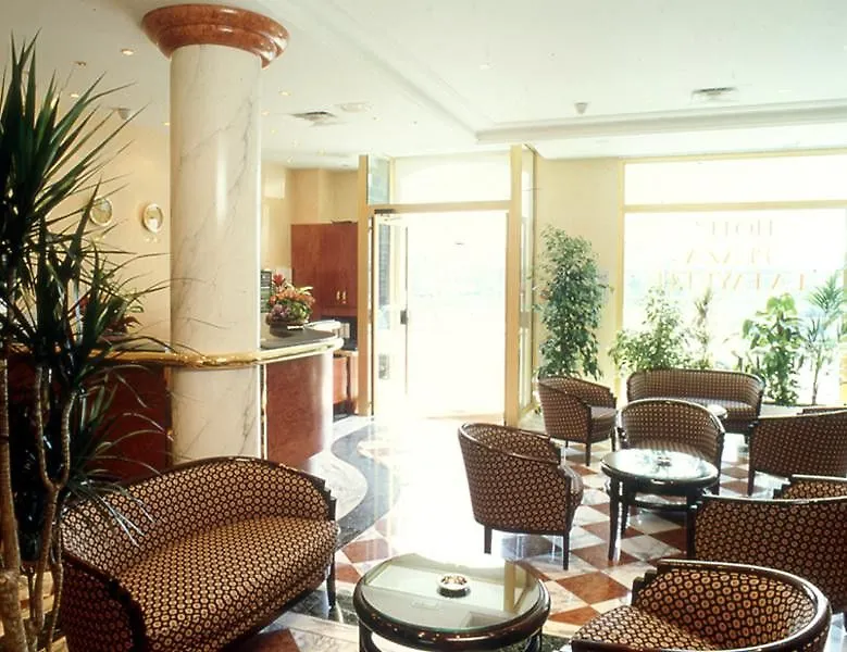 **** Hotel Mercure Paris Gare Du Nord France