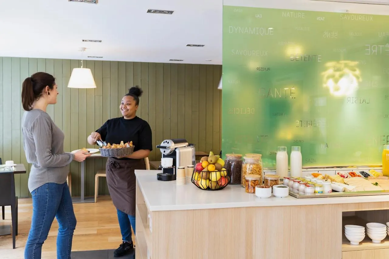 Mercure Paris Gare Du Nord 4*,  France