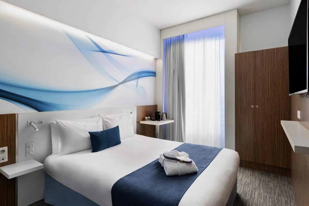 Mercure Paris Gare Du Nord 4*,  France